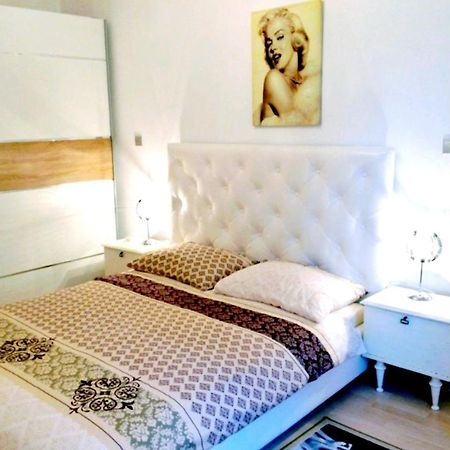 Apartment Ory Near The City Center With Free Parking プーラ エクステリア 写真